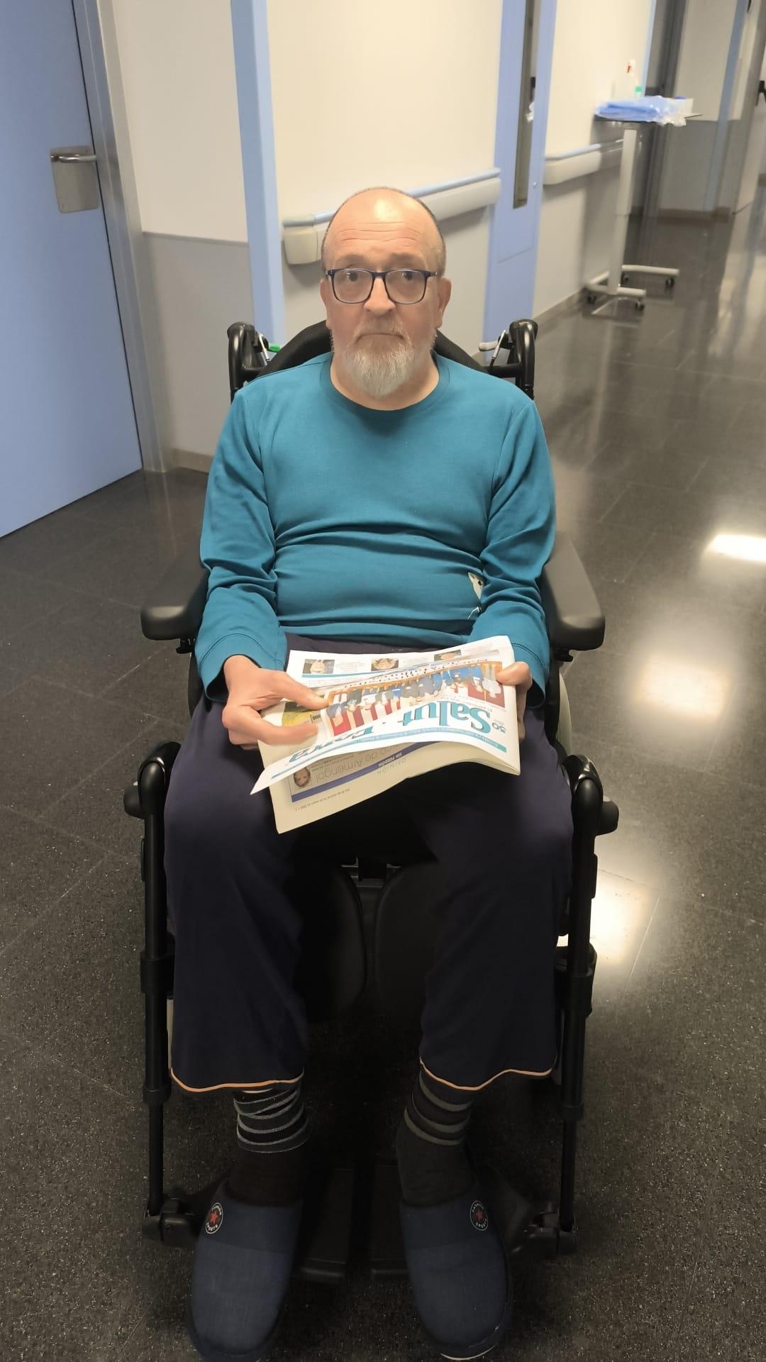 Abandonado dos horas en un pasillo: La denuncia de un hijo por el trato a su padre dependiente en un hospital de Mallorca