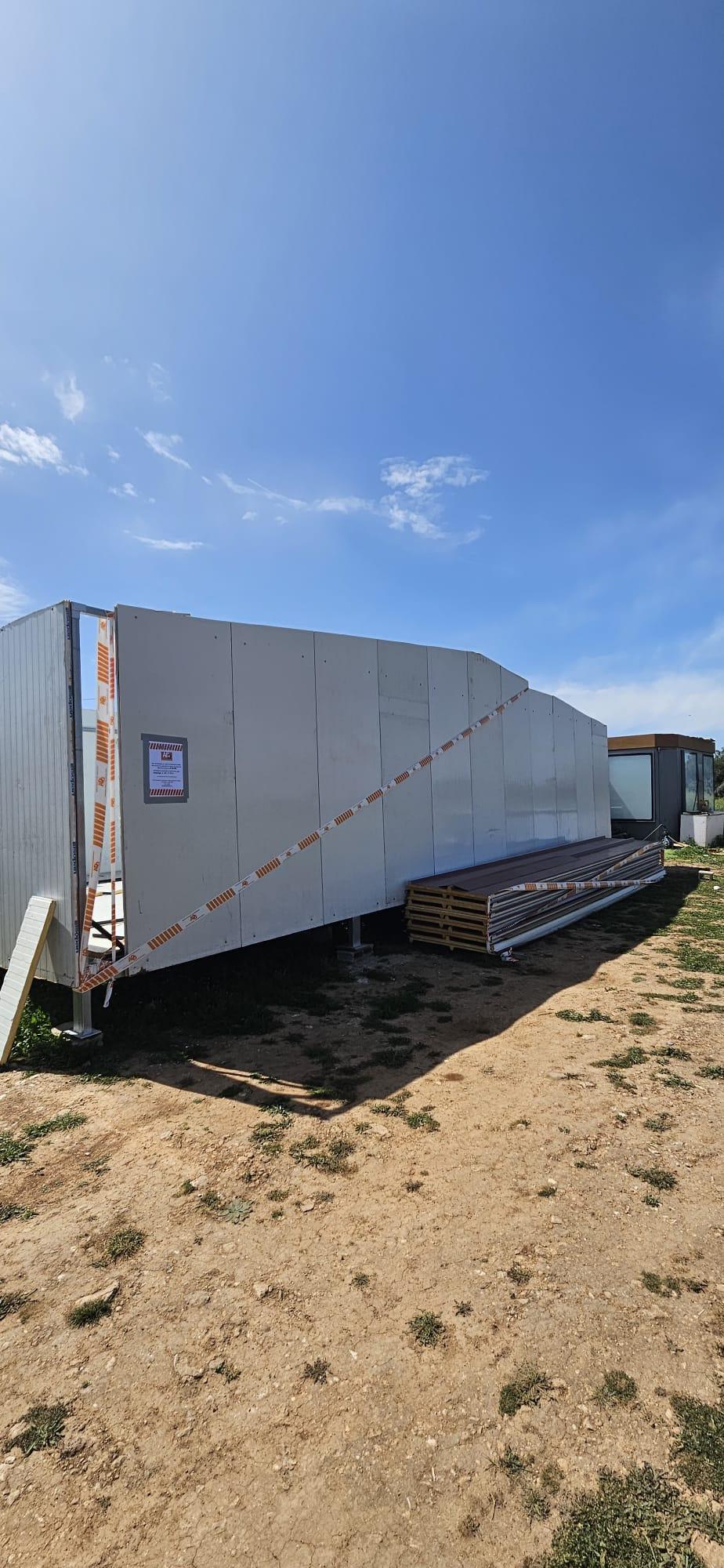 Vulneran el precinto de la ADT en el poblado de casas prefabricadas de Sencelles