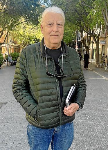 «He escrito mucho, pero puedo decir que jamás he usado la inteligencia artificial»