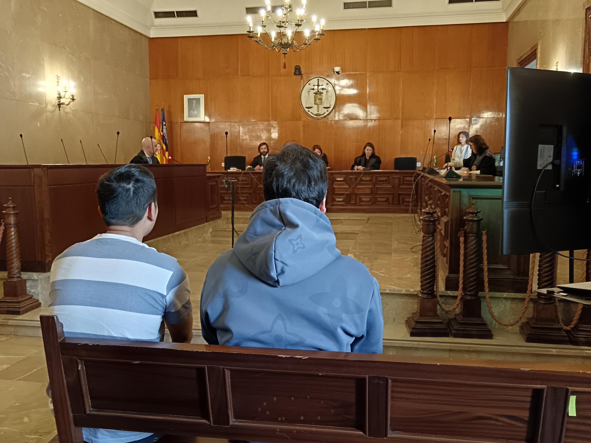 Condenado a siete años y medio de cárcel por drogar y violar a su hija en Palma