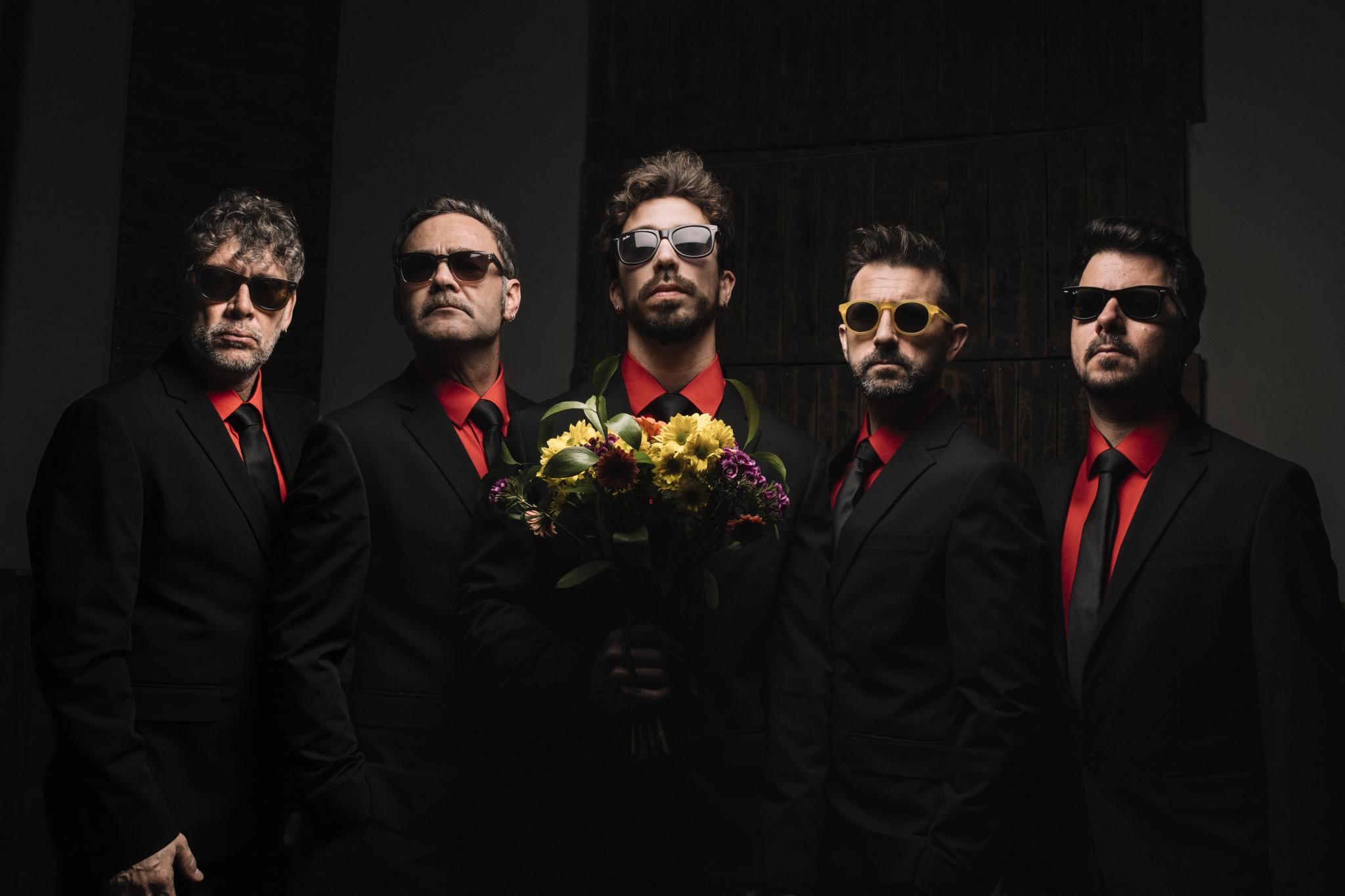 Los Brindis publican su primer disco inédito fiel al «espíritu sixty»