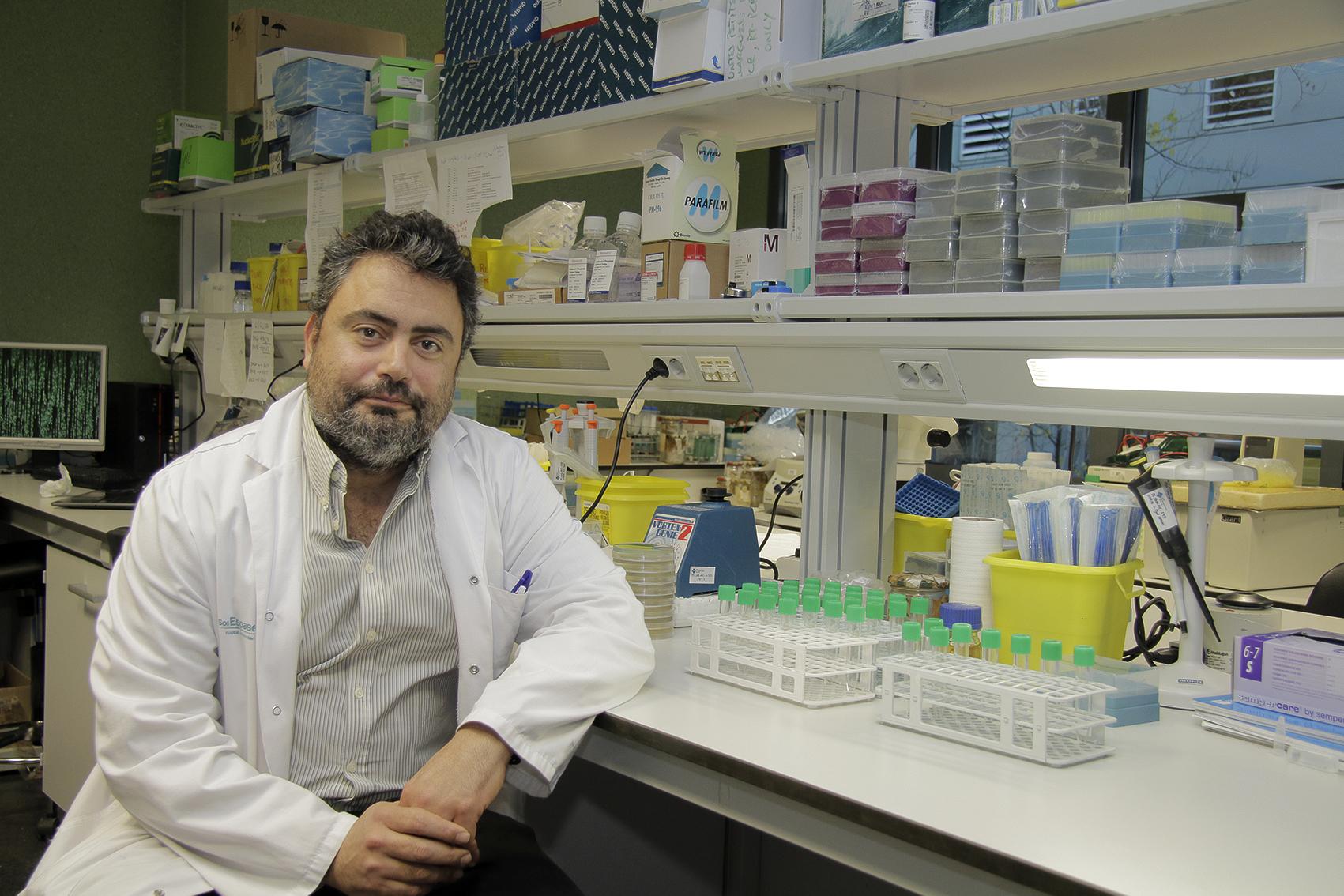 «Reducir las dosis de las cajas de antibióticos ayuda a luchar contra las bacterias»