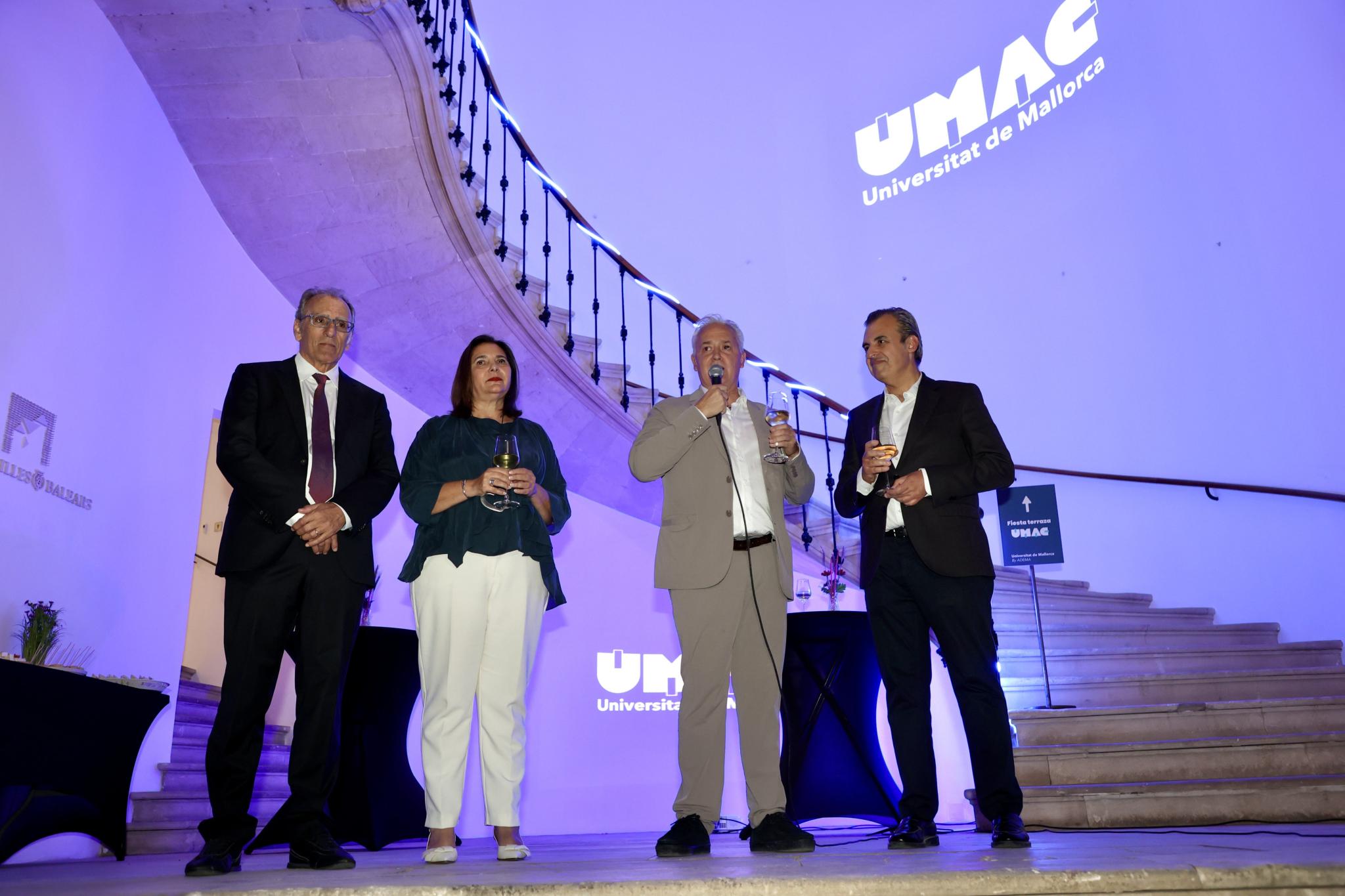 La Universitat de Mallorca celebra su nacimiento