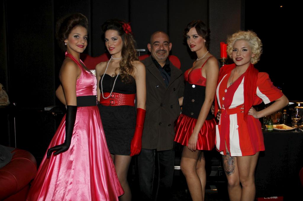 Embajada Azar