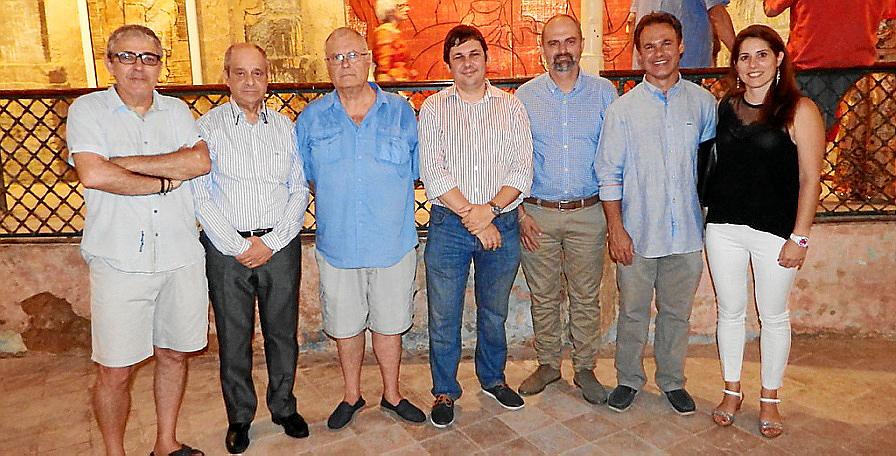 Joan Bennàssar expone su obra en el teatro Defensora de Sóller