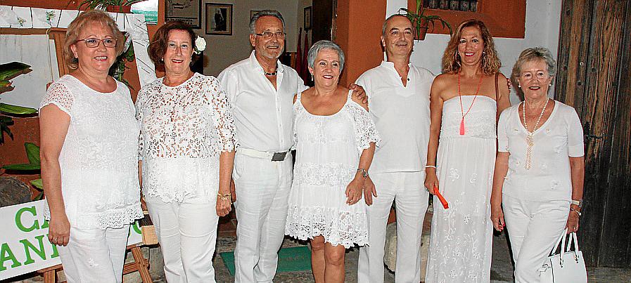 Fiesta de blanco en la Casa de Andalucía