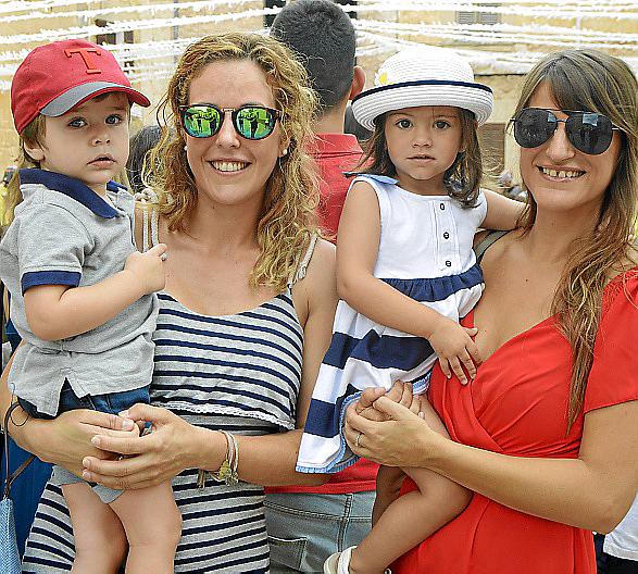 Los Cossiers danzan en Algaida