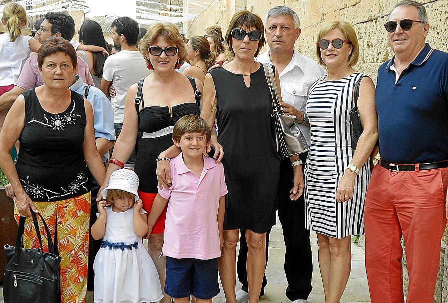 Los Cossiers danzan en Algaida