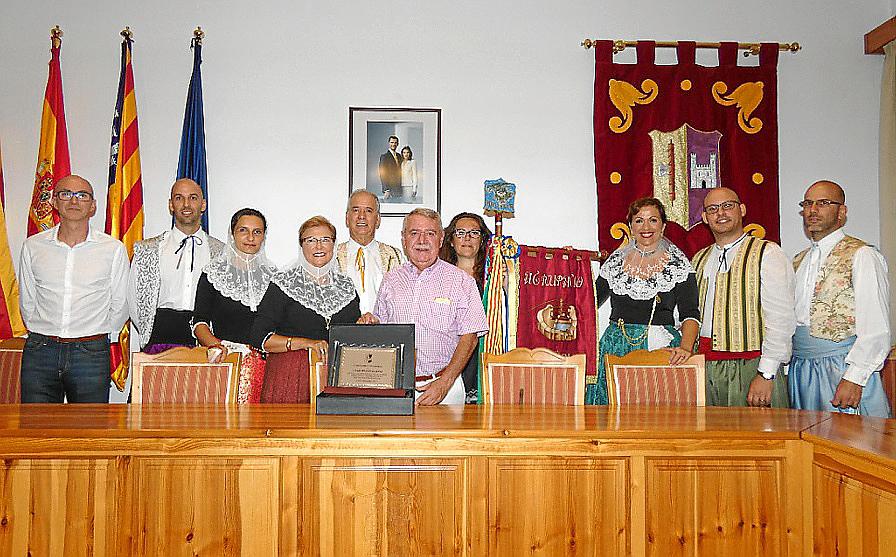 Acto de reconocimiento de la Agrupació Sa Sínia de Consell en su 25 aniversario