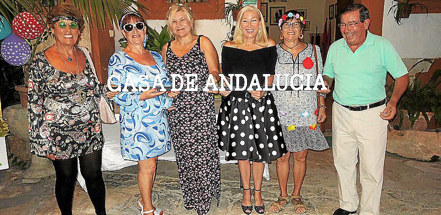 Fiesta de los Años 60 en la sede de la Casa de Andalucía
