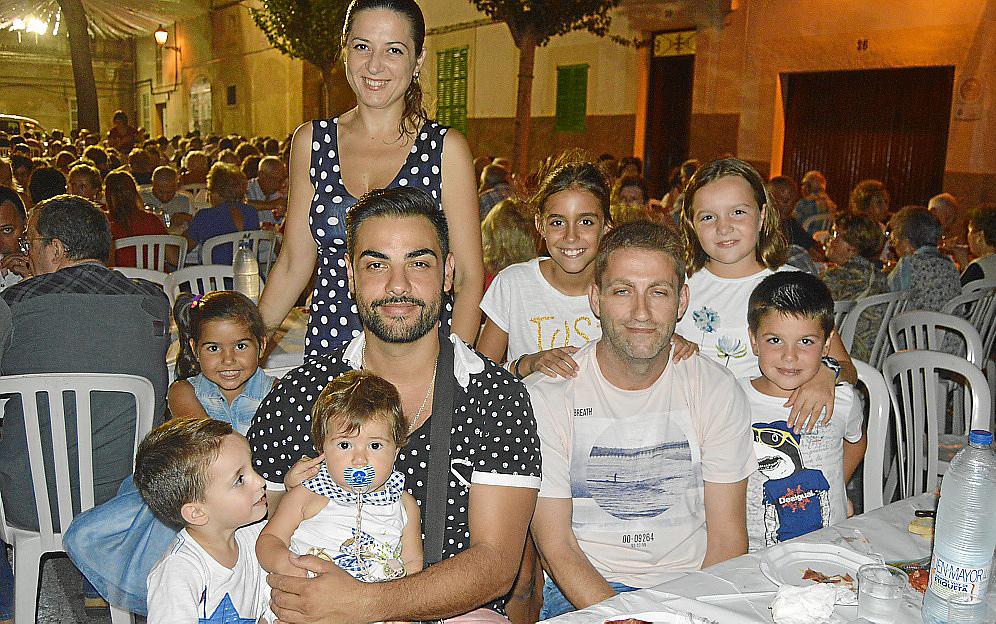 Cena solidaria en Felanitx