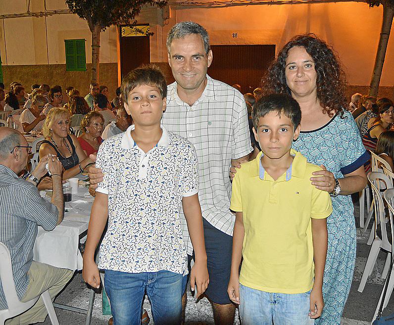 Cena solidaria en Felanitx