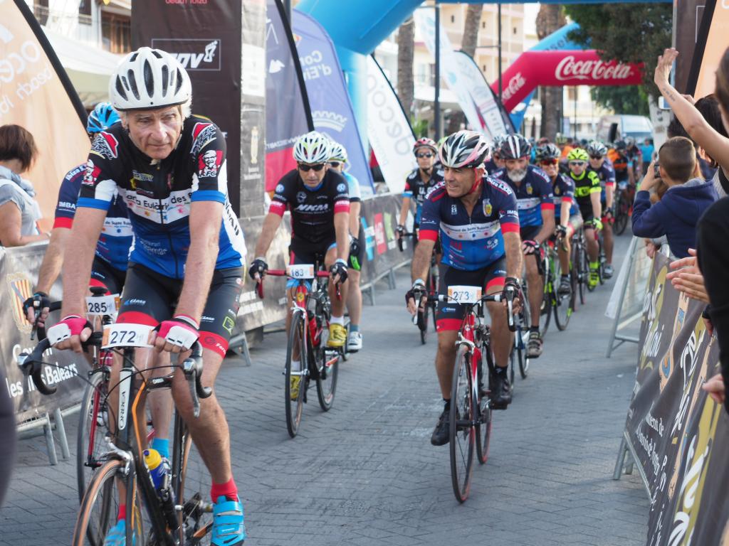 Primera jornada de la Vuelta Cicloturista a Ibiza Campagnolo 2017
