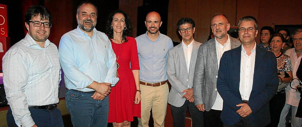 premio nobel fisica en auditorium