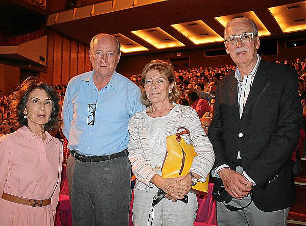 Carmen Planas, Pedro Vizcaño, Lourdes Picó y Pedro Comas.