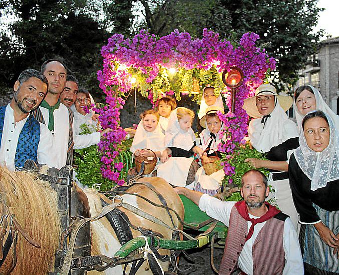 Desfile de la Beateta en Valldemossa