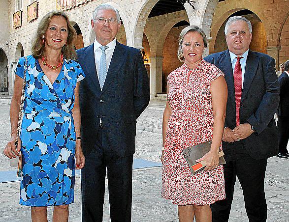 Recepción de los Reyes en La Almudaina