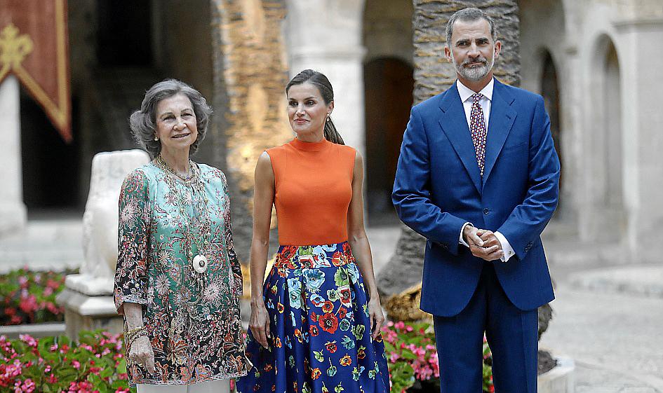 Recepción de los Reyes en La Almudaina
