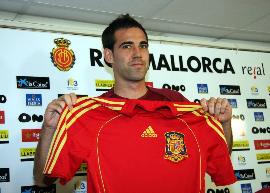 Fernando Navarro cuelga las botas y recuerda al Mallorca