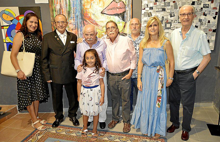 Muestra de pintura, escultura y fotografía en Ciutadà Il·legal