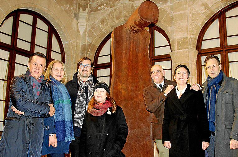 Miquela Vidal presenta ‘Més de 40 anys amb l’art’ en el Centre de Cultura Militar de Palma