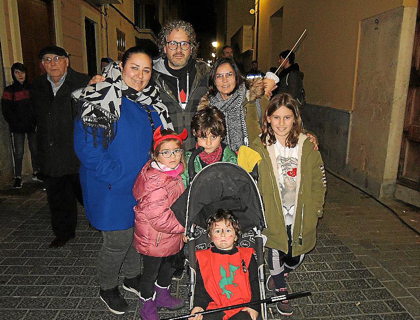 Noche de ‘foguerons’ y ‘dimonis’ en sa Pobla