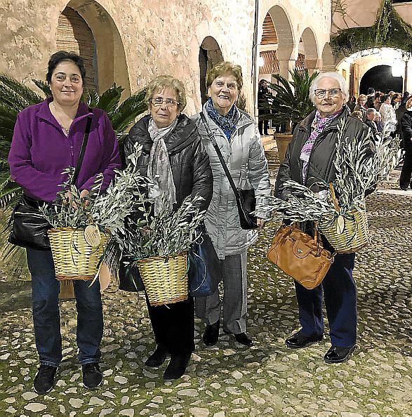 Homenaje de la DOP Oliva de Mallorca a las ‘collidores d’oliva’