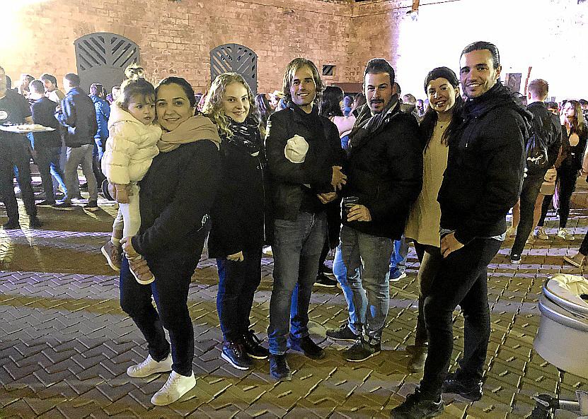 Fiesta internacional del folklore en Ses Voltes