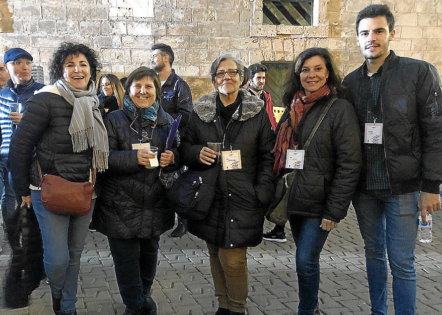 Fiesta internacional del folklore en Ses Voltes