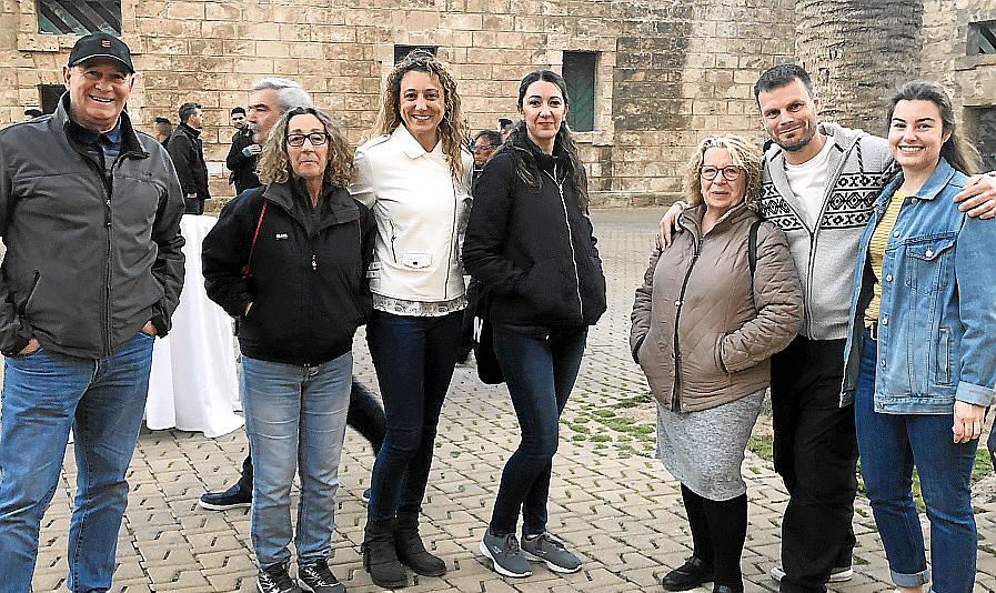 Fiesta internacional del folklore en Ses Voltes