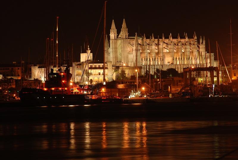 Catedral nocturna