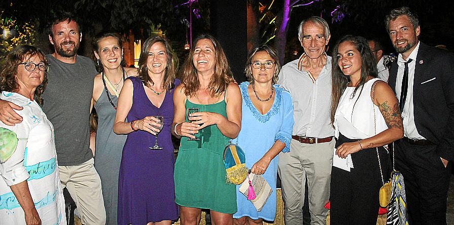 Fiesta solidaria de la ong Dentistas sobre Ruedas en Raixa