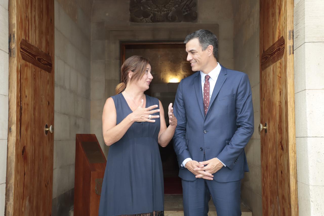 Més critica las «excusas» de Sánchez y el PP carga contra la «sumisa» Armengol
