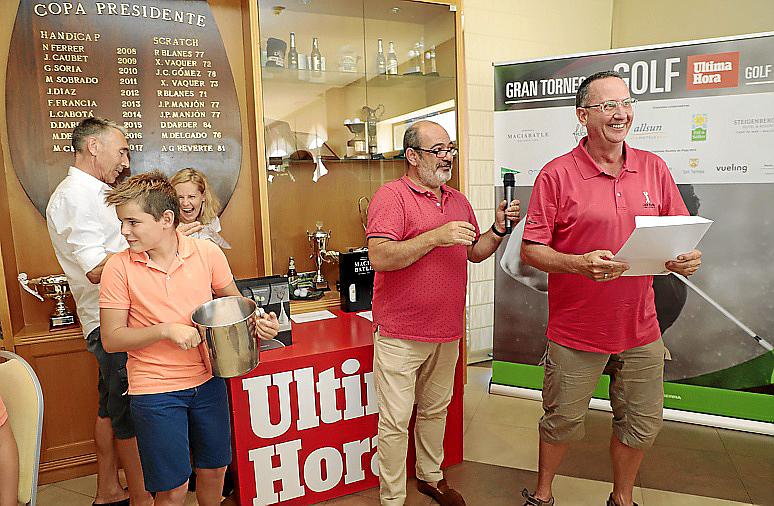 La entrega de premios del torneo Ultima Hora de Golf