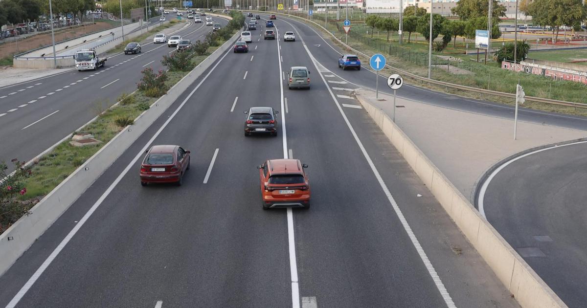Carreteras de Mallorca El Consell pinta cinco nuevos tramos con líneas continuas