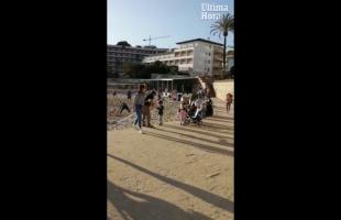 La Policía Nacional desaloja la playa de Cala Major ante el desfase de los bañistas