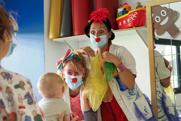 Las payasas de Sonrisa Médica.