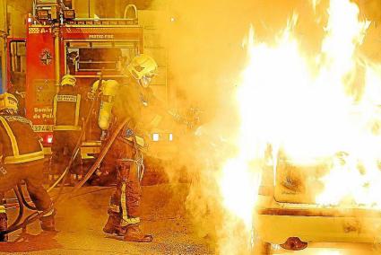 Fuego de madrugada en Palma
