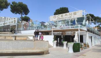 Queda parapléjico el turista que se tiró en una piscina de poca profundidad en Magaluf