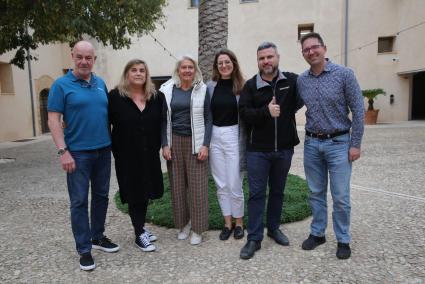 Los participantes de la categoría Grow, junto a Xesca Vidal, una de las formadoras