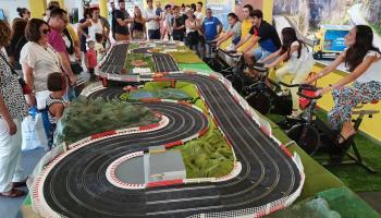 Bicicletas estáticas crearán electricidad y permitirán cargar dispositivos móviles USB a través del pedaleo así como también darán corriente a un cirtuito scalectric.