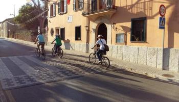 El rico patrimonio natural de Marratxí centra muchas medidas del Ajuntament, que promueve especialmente el uso de la bicicleta como forma de desplazarse.