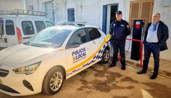 El nuevo vehículo eléctrico de la Policía Local de Campos.