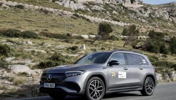 Una jornada de actividades educativas en la Plaza de los Pinos de Cala Rajada