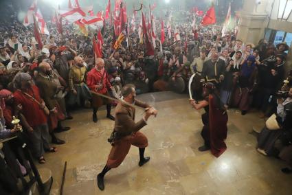 SOLLER - FIESTAS POPULARES - REMEMORACIÃN DEL 11 DE MAYO DE 1561 - GUERRA ENTRE MOROS Y CRISTIANOS DE SOLLER.SÃ³ller vive un g