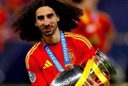 El ‘palo’ de Cucurella a una leyenda inglesa tras ganar la Eurocopa