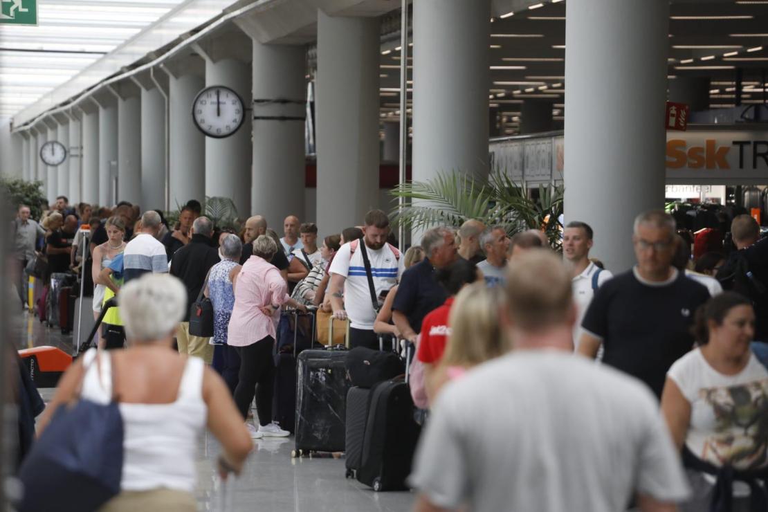 Las imágenes del caos en el aeropuerto de Palma por el fallo de Microsoft