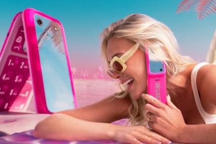 El nuevo teléfono móvil de Barbie sale a la venta con el foco en la desconexión digital