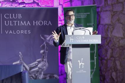 El doctor Andreu Gabarrón, durante la conferencia que ha pronunciado en Es Baluard Museu.