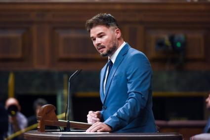 Rufián avisa a Junts de que ERC está "en quinto de PSOE" y les insta a unirse en el Congreso